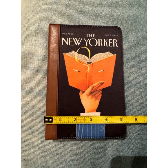 The New Yorker Kindle or E-Reader Case - Picture 3 of 4